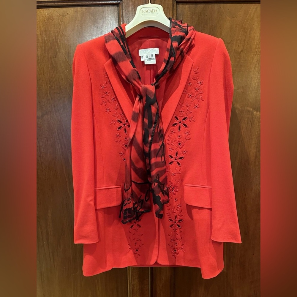 ESCADA Designer 2 Piece Skirt Suit Set Red With Silk Scarf Size 8 EU 38